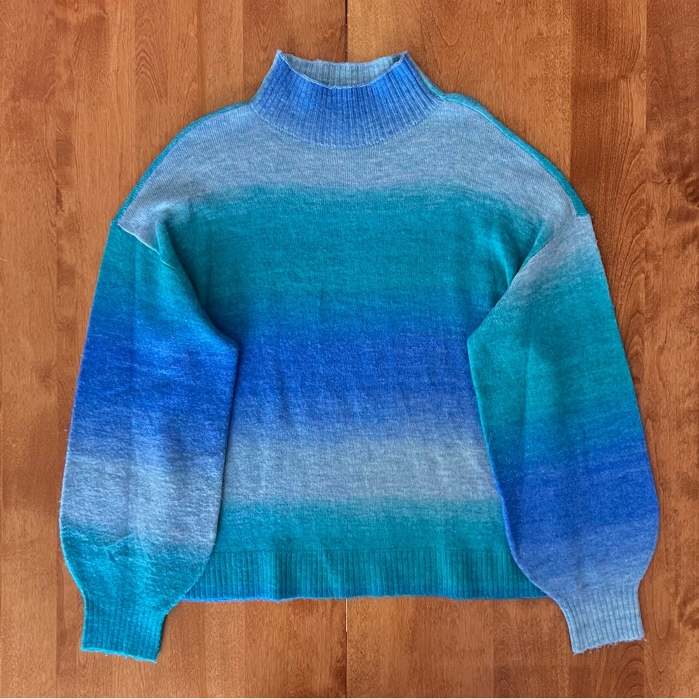 Gap Ombre Blouson Sleeve Turtleneck